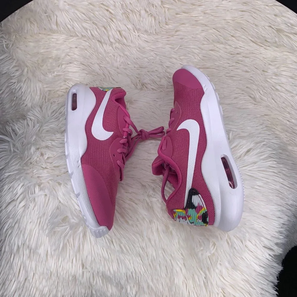Nike air max oketo mc big girls sneakers  size‎ 5.5